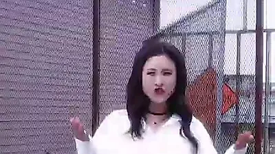 Kang Na-eun sube el bajo EDM y planta cara en 'Geochin Yeoja'