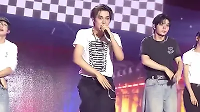 Evnne enciende Boryeong con 'Backtalk' entre calor, lodo y pasos afilados