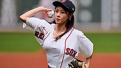 Ha Ji-won fires a Fenway strike as Red Sox history roars around her