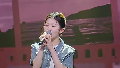 자막 걷어낸 '클린 무대' 윤윤서, '잃어버린 정' 목소리에만 집중했다