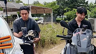 Kim Nam Gil vuelve cuesta arriba por un celular y muestra su lado más cálido en DdeunDdeun
