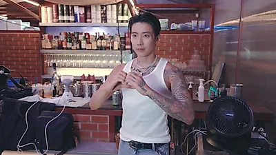 ジェイ・パーク、FLIRTYの音作りに没頭…スタジオの熱まで映したメイキング公開