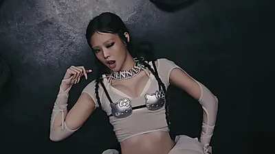 Jennie brings Ruby to life across a 17-song Governors Ball set