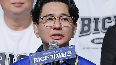 パク・ソンホが胸を打たれた一言…30年の友パク・ジュンヒョンが語ったガルガルホールの価値