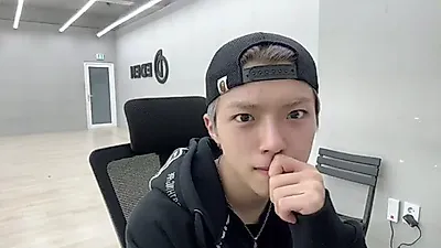 끊긴 화면도 막지 못한 진심, 올아워즈 라오즈의 '안무 수업' 라이브