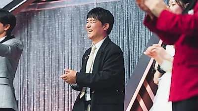 Chun Gil takes Im Chang-jung’s original key as Chu Hyuk-jin dances back