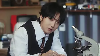 Yesung lets the wait bloom in a new live tour VCR