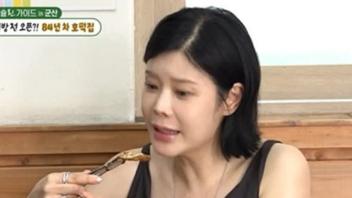 Singer Lyn Clarifies Rumors of Being a 'Scary Senior' on SBS 'My Little Old Boy'