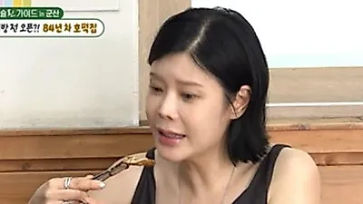 Lyn shuts down the scary senior rumor over lunch in Gunsan