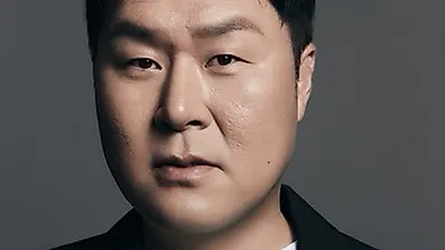 '김부장' 흥행 주역 윤경호, 소지섭이 준 1억 상당 금 선물 아들에게 줬다 돌려받은 사연