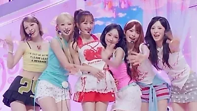 Nicole Hohloch aparece por sorpresa y revive 'Pretty Girl' con Rescene en M Countdown