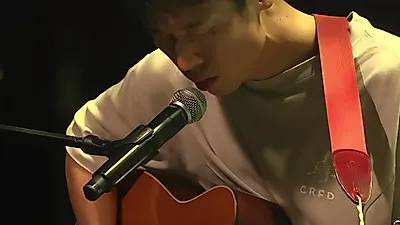 Kwon Namu opens the ONE HOUR vault for a 10-song live set