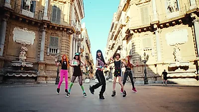 데뷔 7시간 만에 100만 뷰 돌파, KiiiKiii 'Pop Off Pop Off' 뮤직비디오 기록