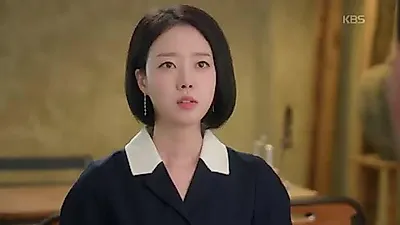 Yoon Da-young corners a rival over slush fund files in Our Happy Days