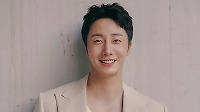 Jung Il-woo joins G-Dragon's agency for an AI-powered global push