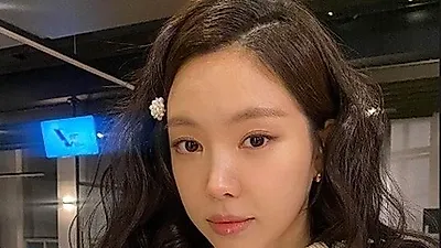 Lee Ju-young Draws Attention With Photos From G-Dragon Concert and Jang Won-young
