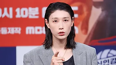 Kim Yeon-koung's Rookie Coach Wins Baeksang Award as Suwon City Hall Claims Futures Title