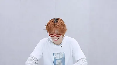 MJ convoca a sus fans al silencio detenido en el 9 con su guía de fanchant