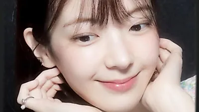 LIA turns cheek hearts and a floral top into ITZY's sweetest update
