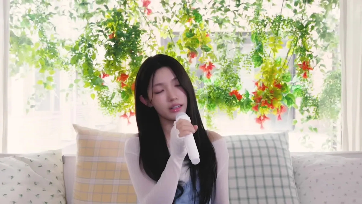 Secret Yebin Performs Taeyeon's 'U R' in Official YouTube Intro