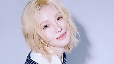 BoA Shows Blonde Perm and Yellow Mic in New ‘BoA the MIC’ Stage Photos