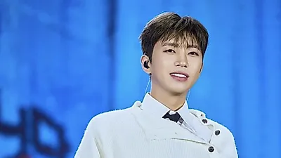 Lim Young-woong nears 1 million concertgoers after street-vendor days