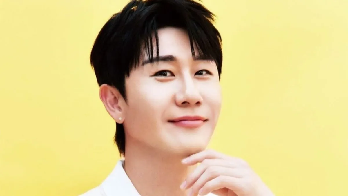 Singer Young-tak Wins Final Supreme Court Ruling in Trademark Dispute