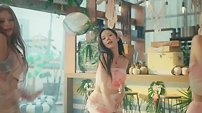 Fromis 9 enciende el video de 'Vitamin ME' con una coreografía llena de vitalidad