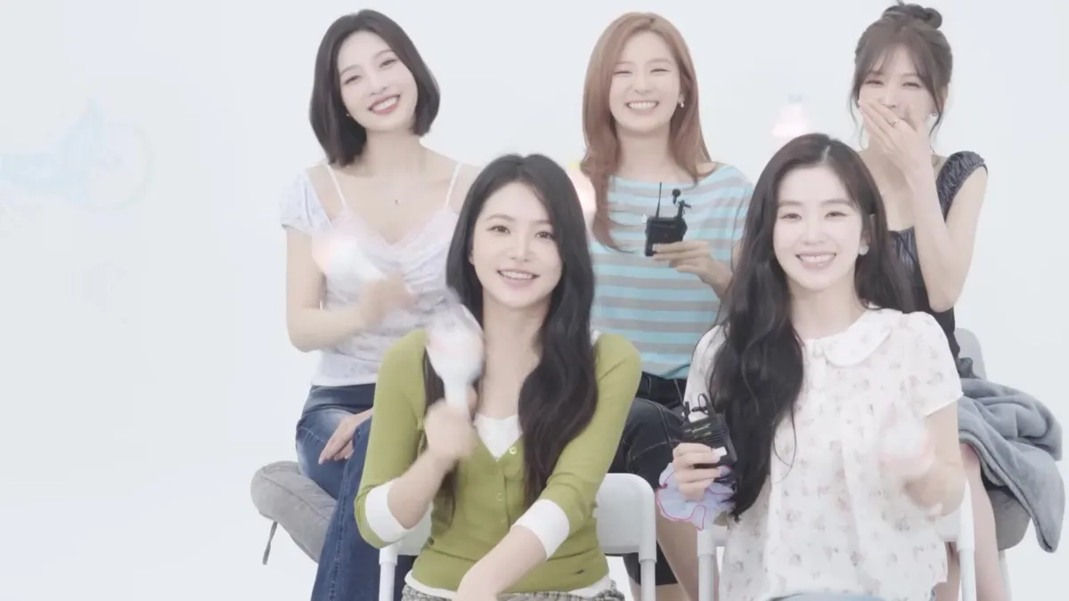 Red Velvet Members Smile at Fans in Official Cheering Guide Video