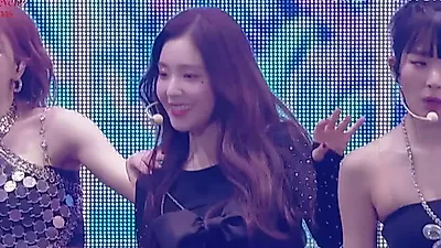 레드벨벳 팬콘서트 선예매 전석 매진, 7월 31일 공연 긴급 추가 확정