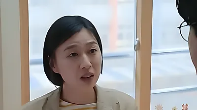 ジヨン、鉄槌教師ウジンの母役で強烈な存在感…ファン・サンギョンとの12年愛にも再注目