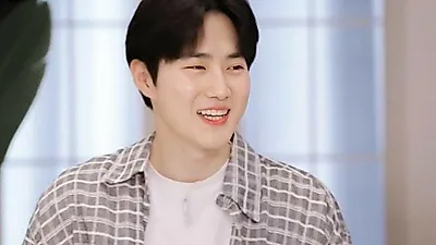 EXOスホ、中2の丸刈り写真を公開　サイワールド人気と学生時代のIDを告白