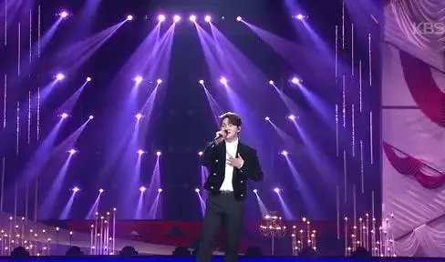 가수 박서진, '열린음악회'서 선보인 '첫눈에 반해버린 사람아' 무대