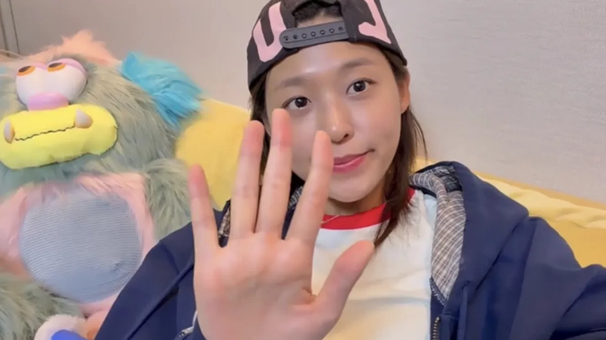 女優キム・ソルヒョン、サボテンの植え替えに挑戦!日常を綴るVlogを公開