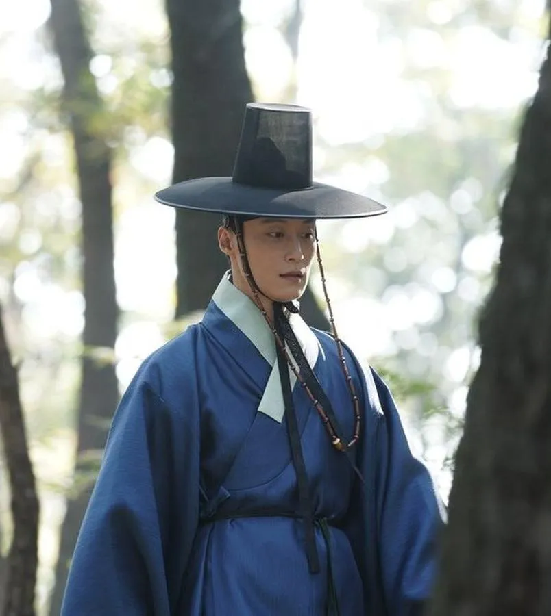 Actor Heo Nam-jun and ATEEZ San, the 'Northern Grand Duke' Archetypes with Intense Masculinity