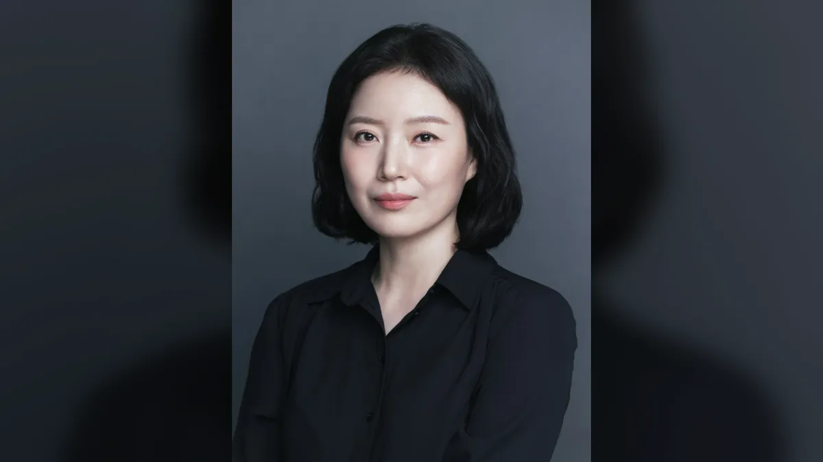 Park Seong-yeon firma contrato exclusivo con Reed Entertainment