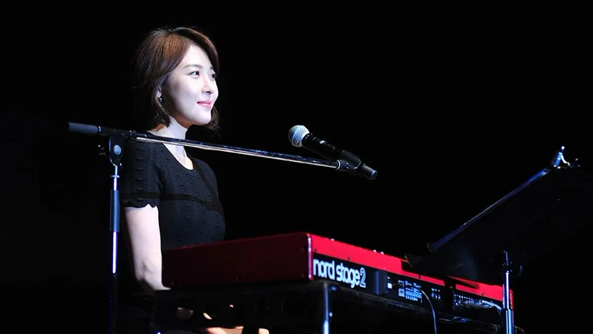 Ha Ji-won Meets Local Fans at 'Stay With Me' Fan Meeting in Guangzhou, China