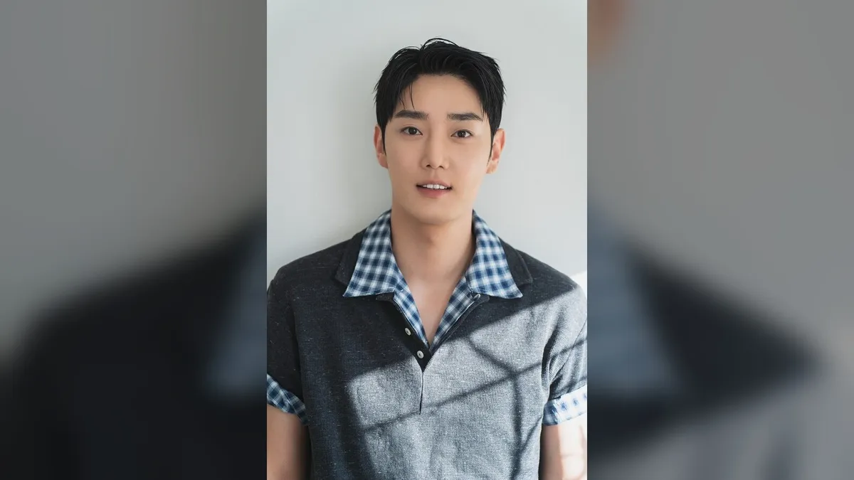 Song Kang and Lee Jun-young to Showcase Beautiful Youthful Harmony in tvN Drama 'Four Hands'