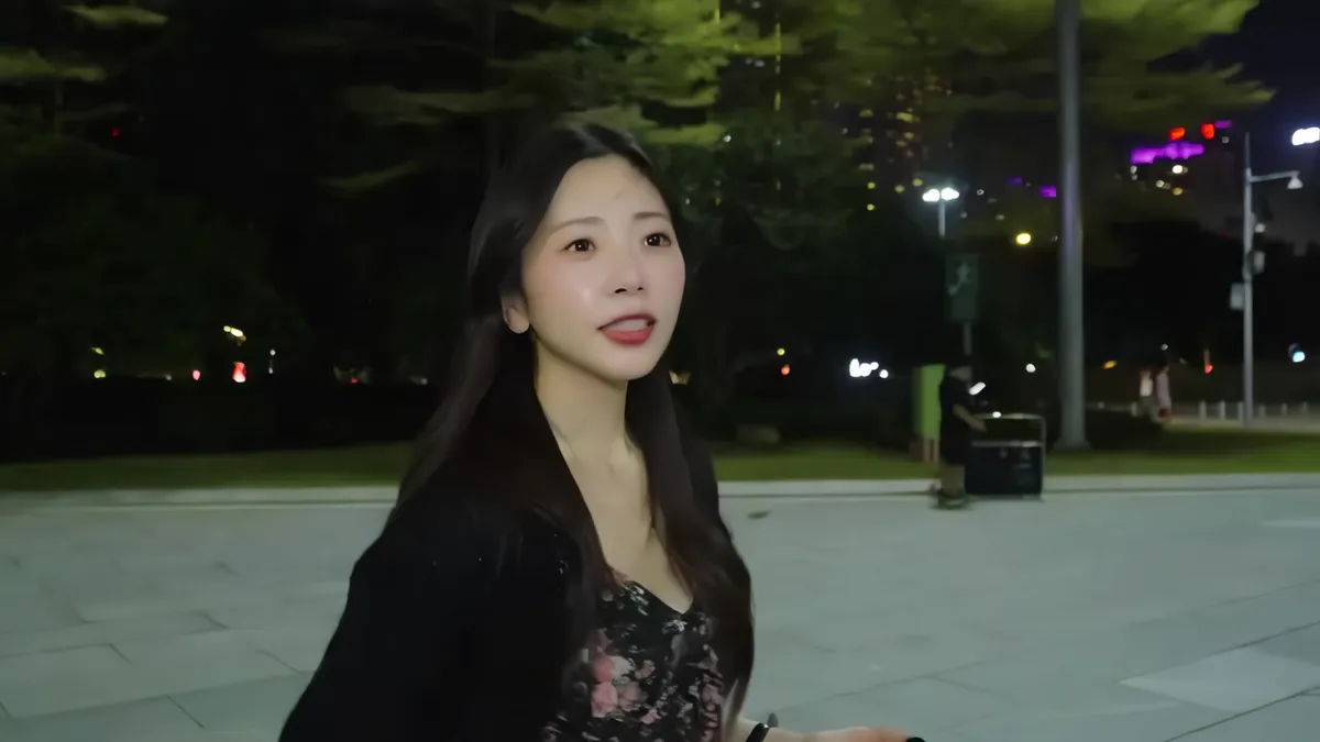 Ji-yu de Dreamcatcher grabando contenido detrás de escena para su fan meeting en Guangzhou