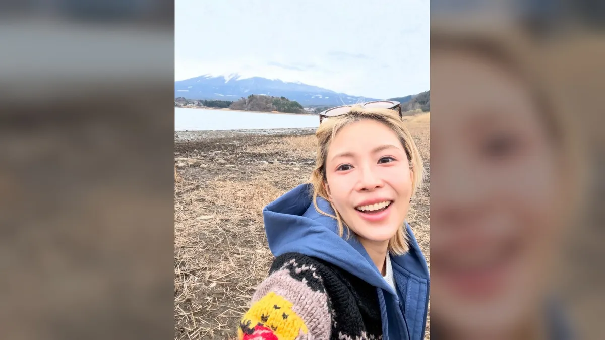 BoA sonríe rubia y sin maquillaje ante el Monte Fuji y abre su nueva etapa independiente